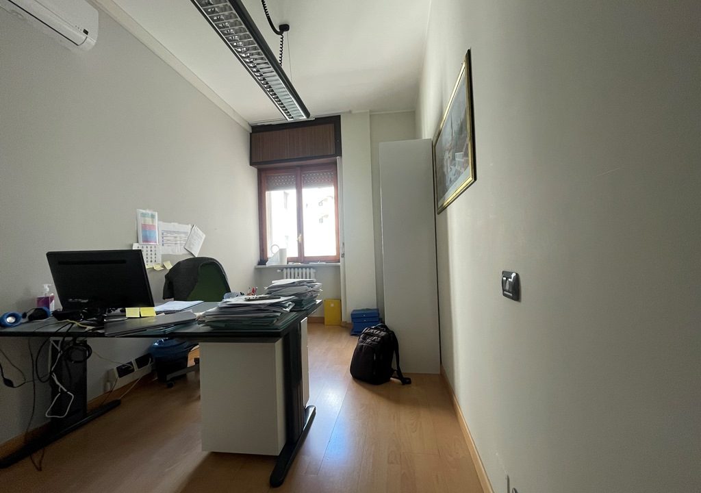 piazzale-europa-Gallarate-ufficio-E-secondo-piano