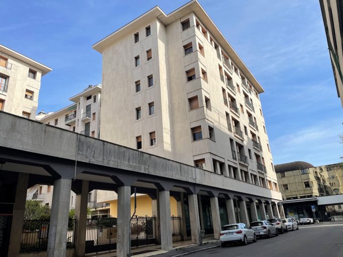piazzale-europa-gallarate-esterno-ufficio