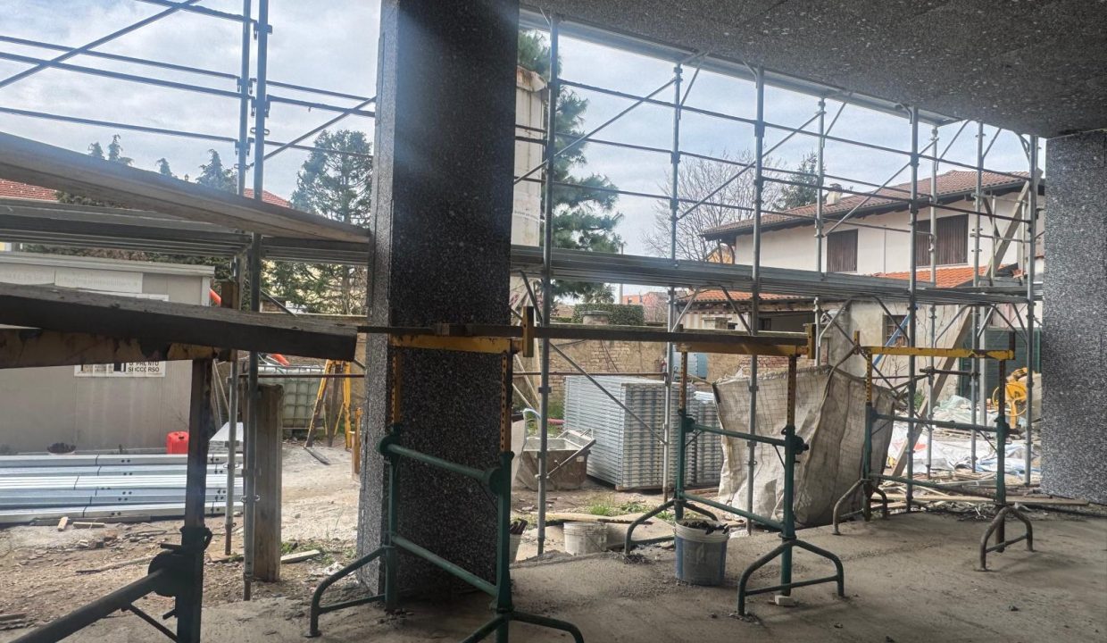 nuova-costruzione-gallarate-milano-stazione-aeroporto-malpensa-giardino