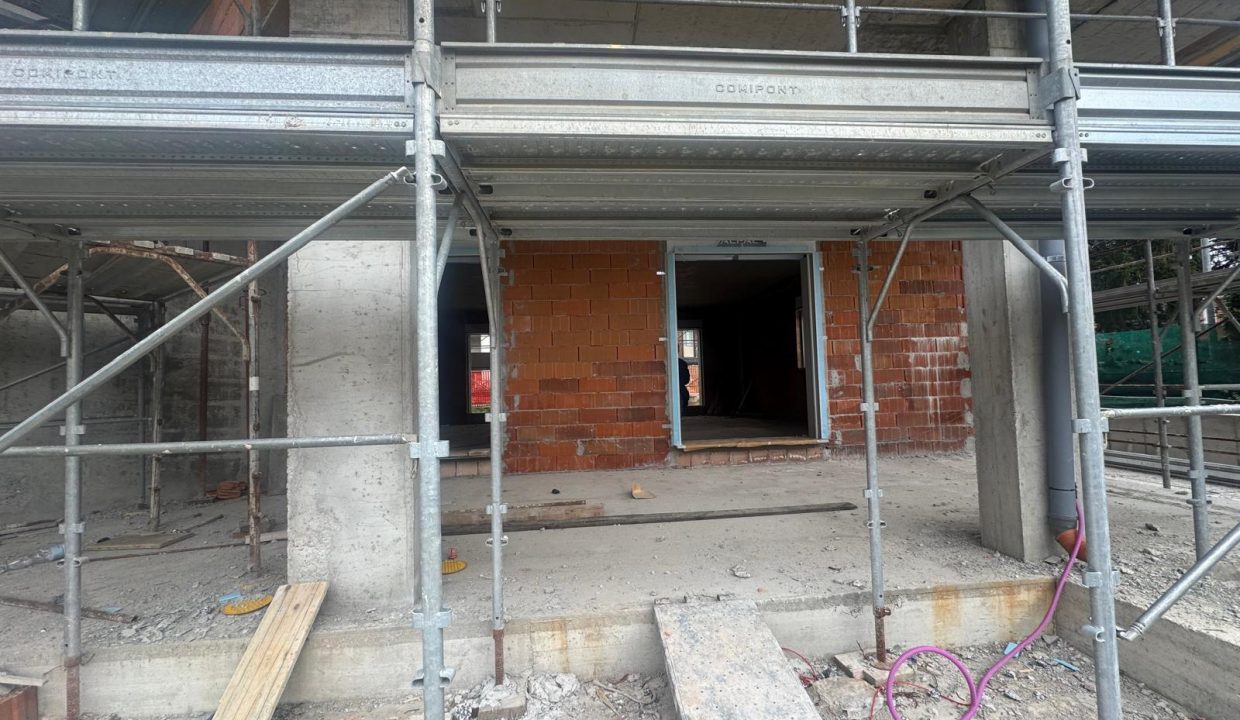 nuova-costruzione-gallarate-milano-stazione-aeroporto-malpensa-giardino