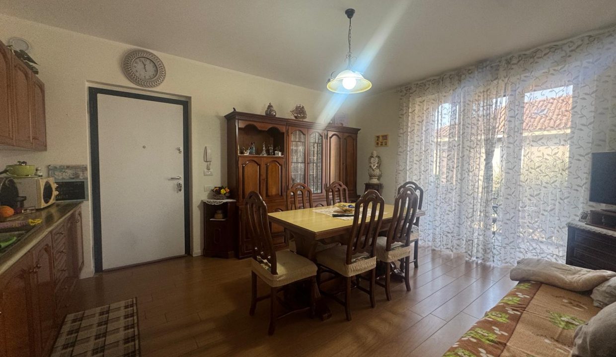 bilocale-oggiona-con-santo-stefano-balcone-laghi-malpensa -varese