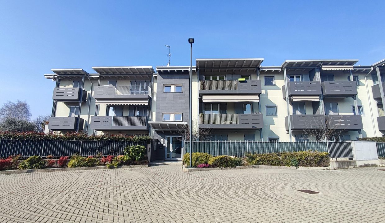 bilocale-oggiona-con-santo-stefano-balcone-laghi-malpensa -varese