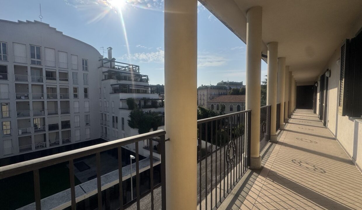attico-superattico-gallarate-centro-terrazzo-balcone-box-doppio-milano-malpensa-varese