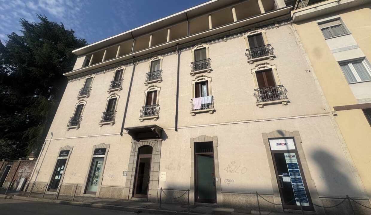attico-superattico-gallarate-centro-terrazzo-balcone-box-doppio-milano-malpensa-varese
