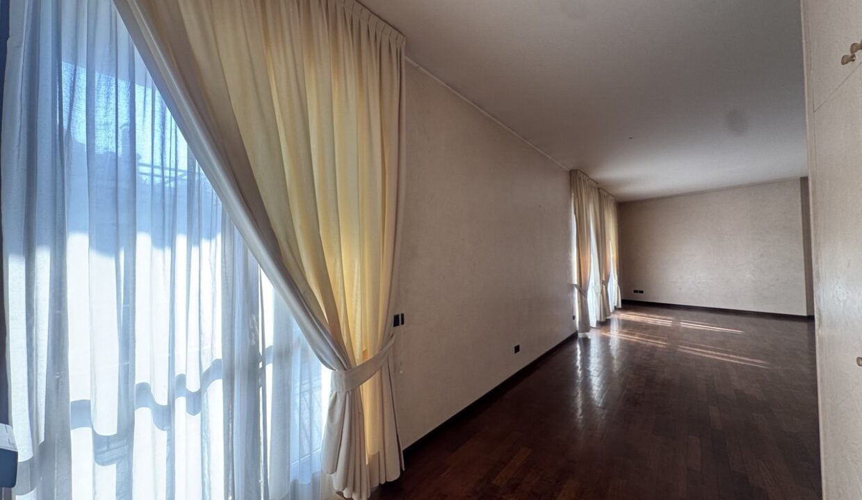 attico-superattico-gallarate-centro-terrazzo-balcone-box-doppio-milano-malpensa-varese