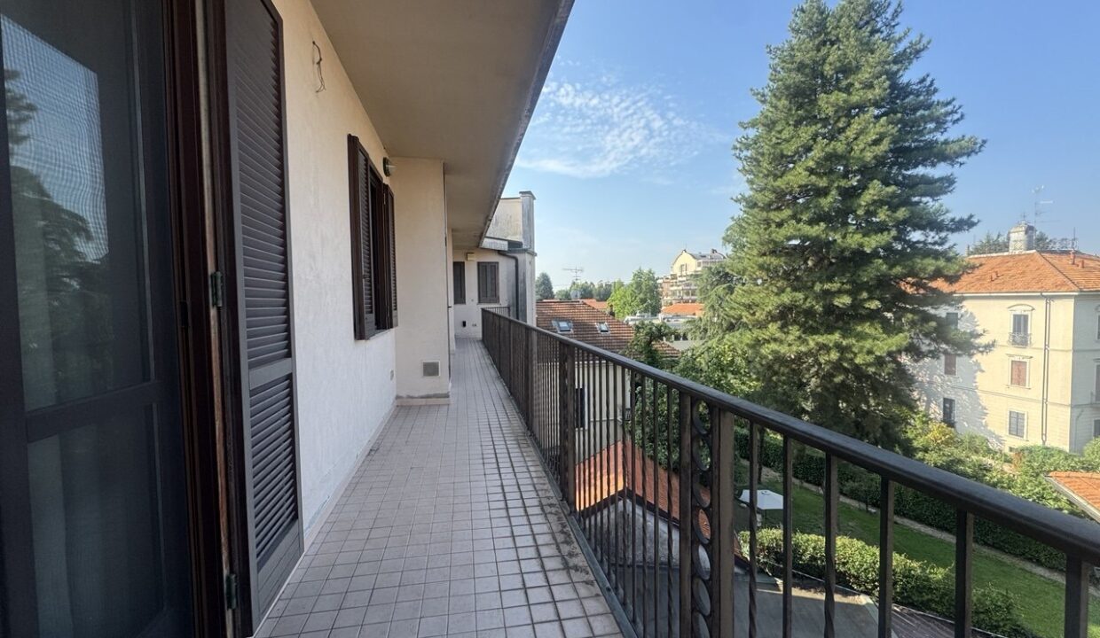 attico-superattico-gallarate-centro-terrazzo-balcone-box-doppio-milano-malpensa-varese