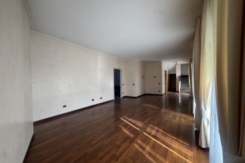 attico-superattico-gallarate-centro-terrazzo-balcone-box-doppio-milano-malpensa-varese
