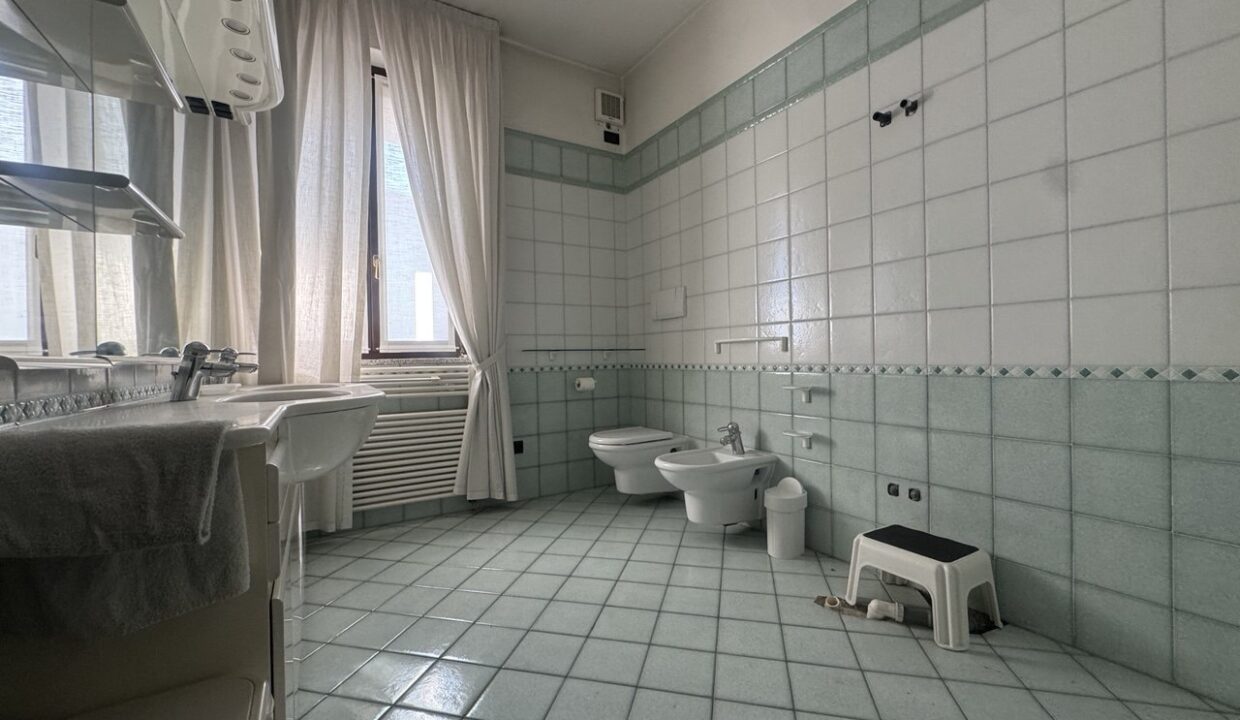 attico-superattico-gallarate-centro-terrazzo-balcone-box-doppio-milano-malpensa-varese