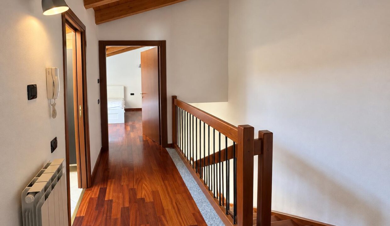 duplex-trilocale-due-livelli-ferno-malpensa-milano-box