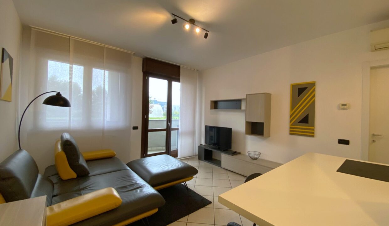 bilocale-arredato-affitto-gallarate-milano-malpensa-balcone-box