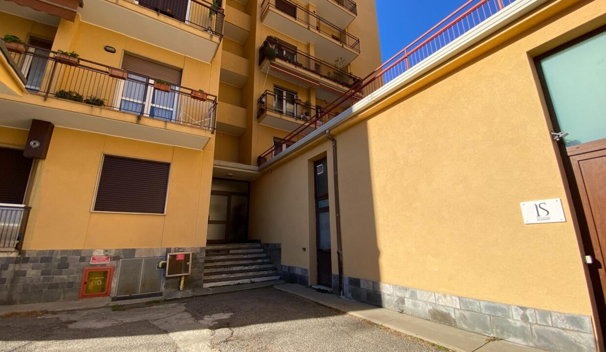 Trilocale-arredato-in-affitto-cardano-al-campo-balcone-malpensa-gallarate