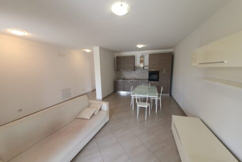 Bilocale-piano-terra-arsago-seprio-arredato-milano-malpensa-cantina