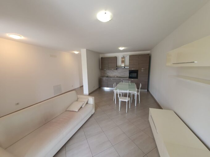 Bilocale-piano-terra-arsago-seprio-arredato-milano-malpensa-cantina