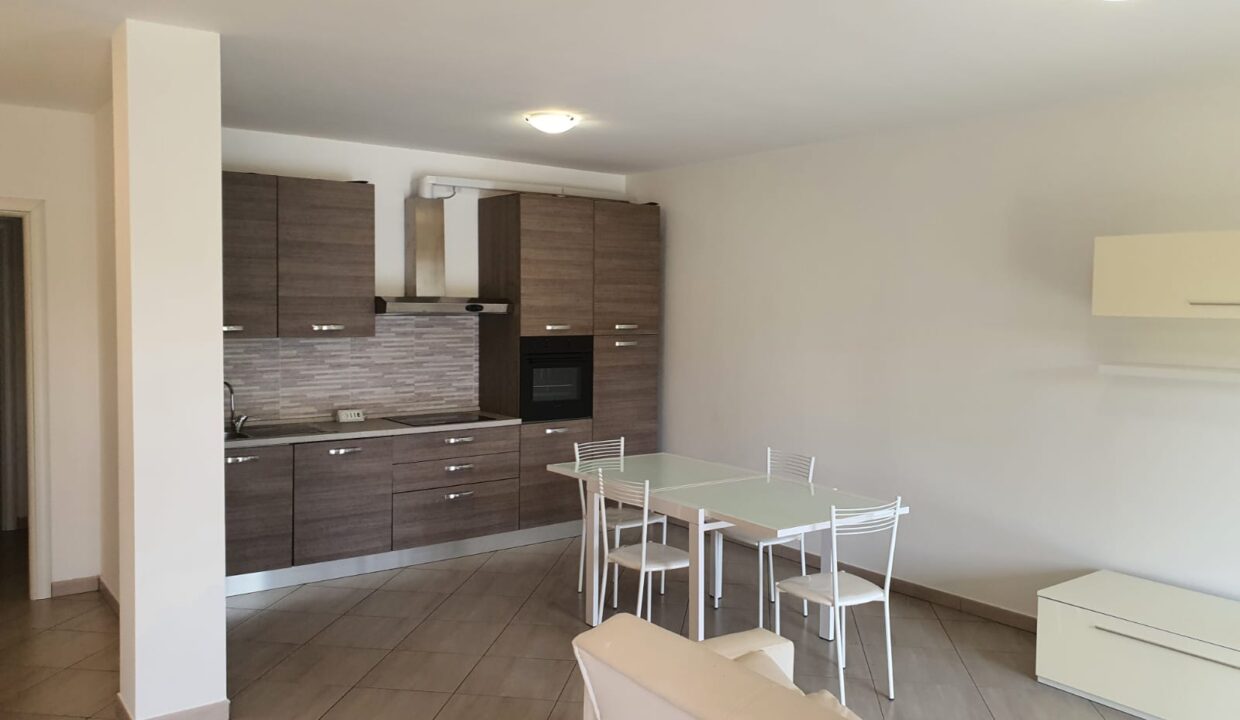 Bilocale-piano-terra-arsago-seprio-arredato-milano-malpensa-cantina