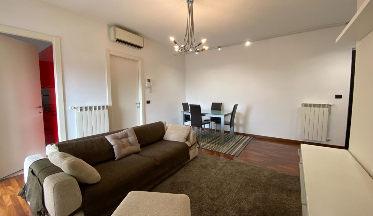 Trilocale-arredato-gallarate-milano-malpensa-balconi