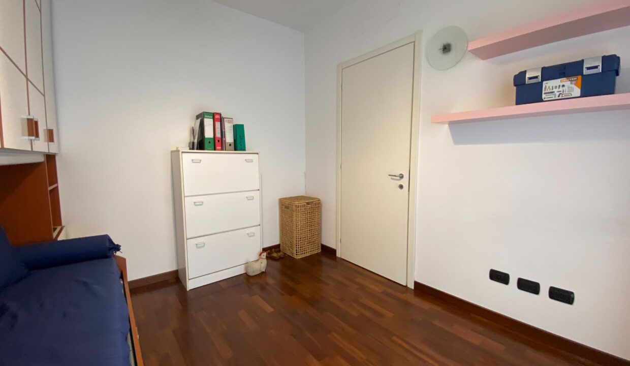 Trilocale-arredato-gallarate-milano-malpensa-balconi