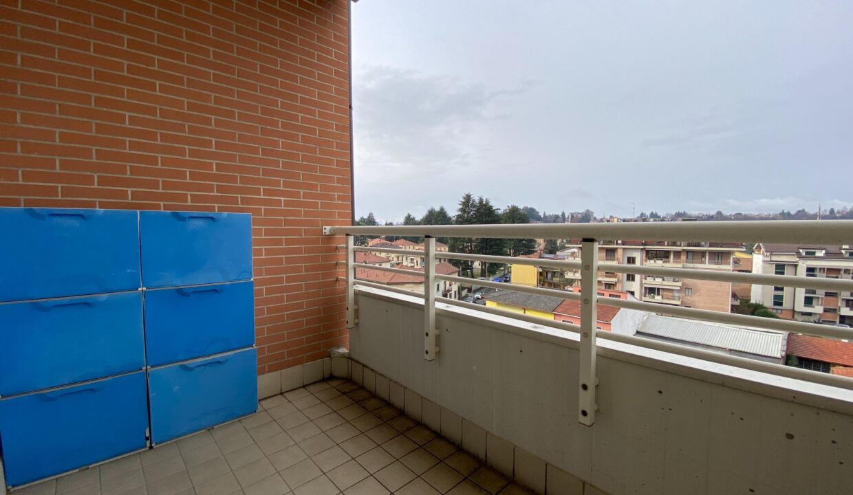 Trilocale-arredato-gallarate-milano-malpensa-balconi