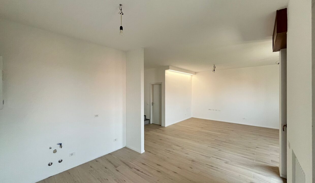 trilocale-vendita-busto-arsizio-balcone-terrazzo-box-doppio-cantina-milano-malpensa-varese