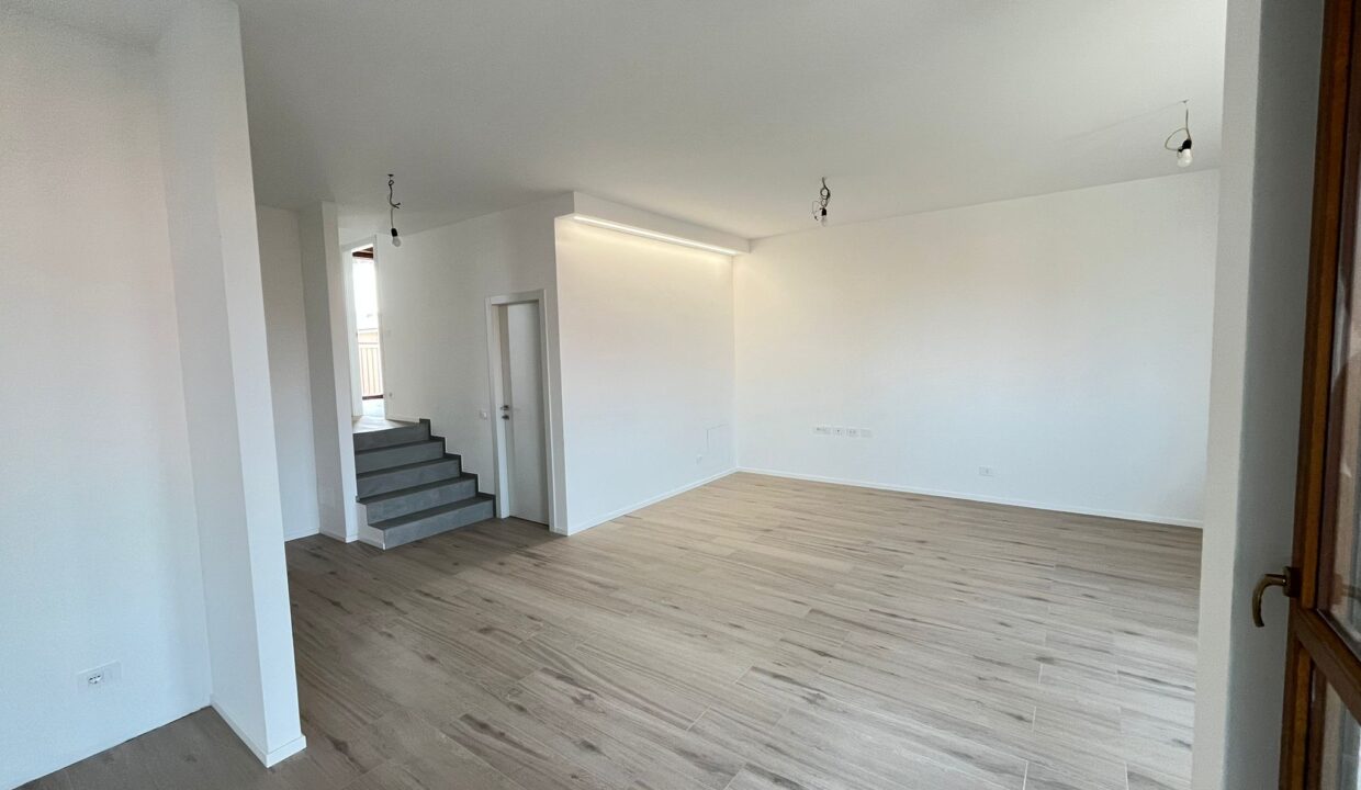 trilocale-vendita-busto-arsizio-balcone-terrazzo-box-doppio-cantina-milano-malpensa-varese