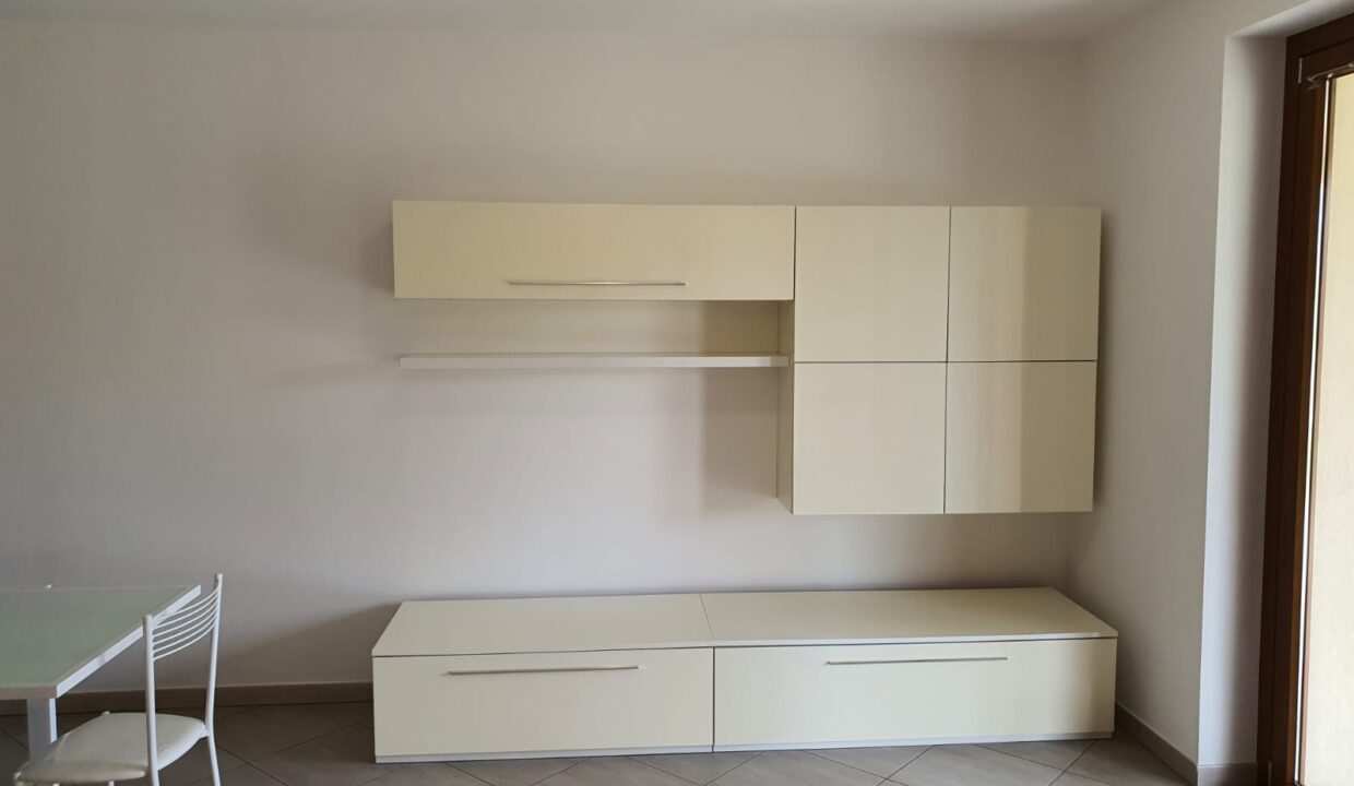 Bilocale-piano-terra-arsago-seprio-arredato-milano-malpensa-cantina