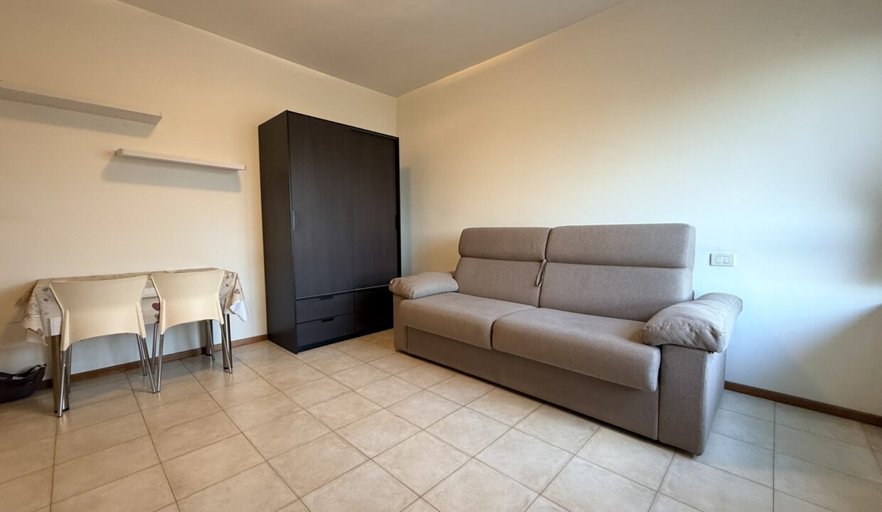 monolocale-gallarate-stazione-arredato-box-cantina-malpensa