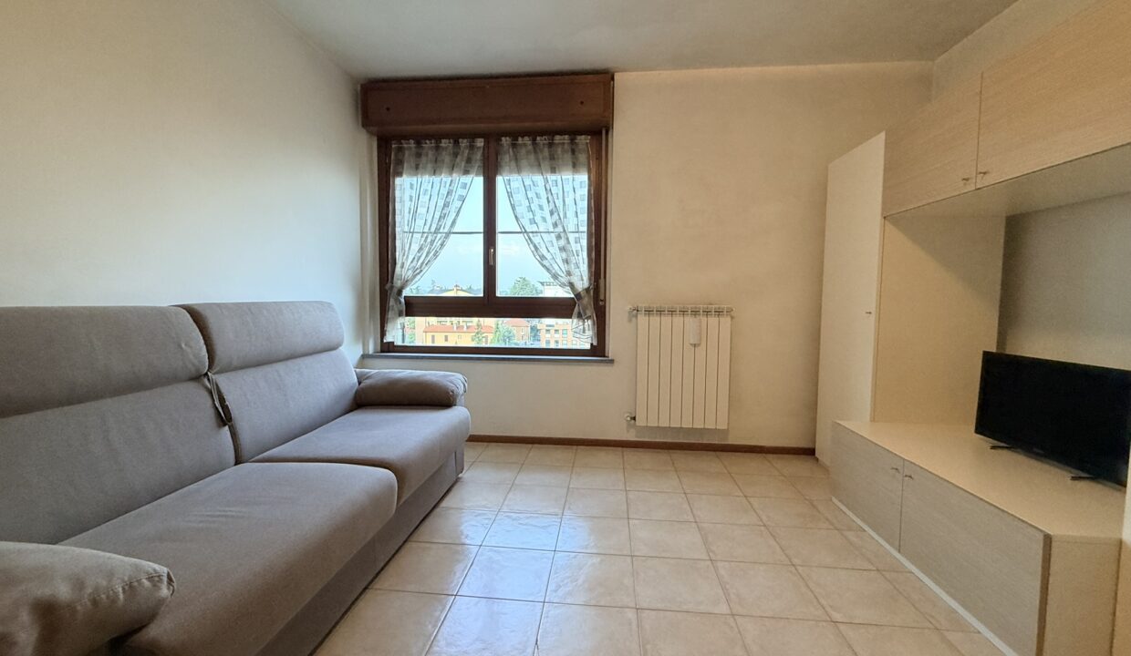 monolocale-gallarate-stazione-arredato-box-cantina-malpensa
