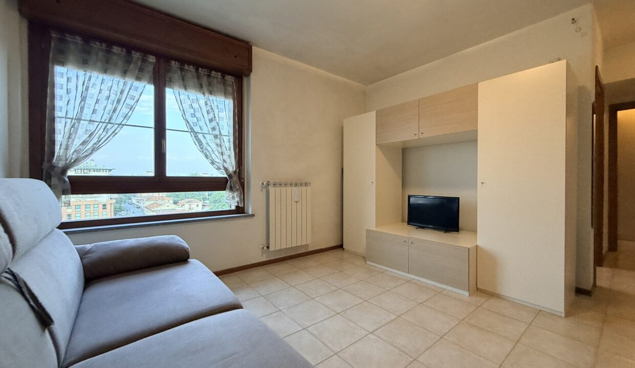 monolocale-gallarate-stazione-arredato-box-cantina-malpensa