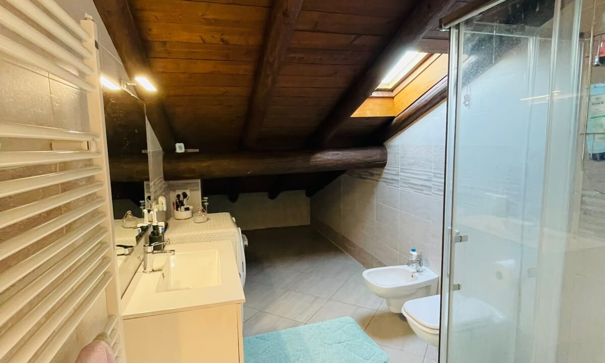 bilocale-arredato-arsago-seprio-balcone-cantina-posto-auto-malpensa-milano