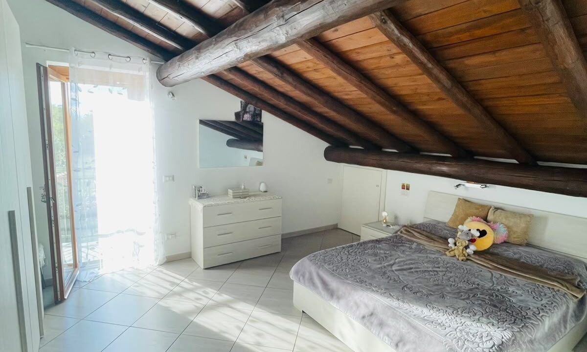 bilocale-arredato-arsago-seprio-balcone-cantina-posto-auto-malpensa-milano
