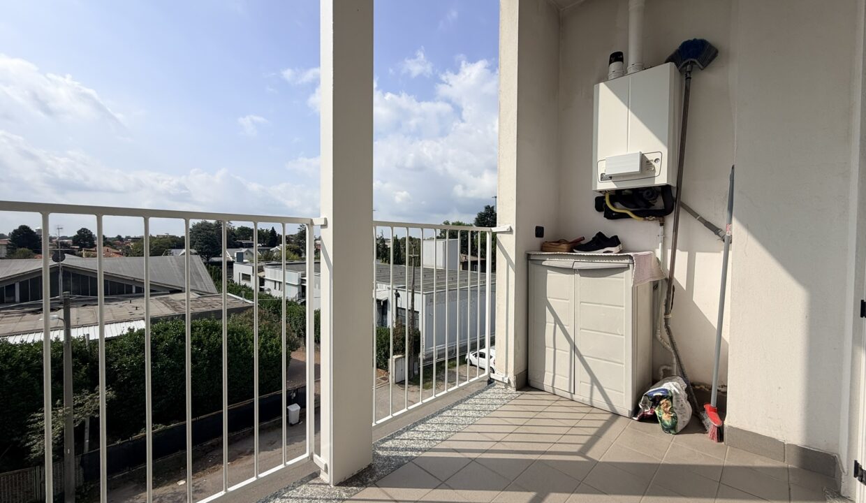 trilocale-arredato-affitto-balcone-malpensa-milano-gallarate