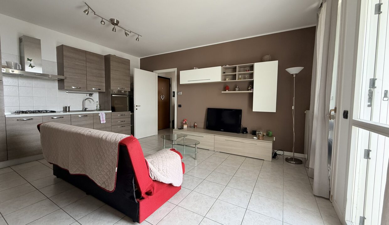 trilocale-arredato-affitto-balcone-malpensa-milano-gallarate
